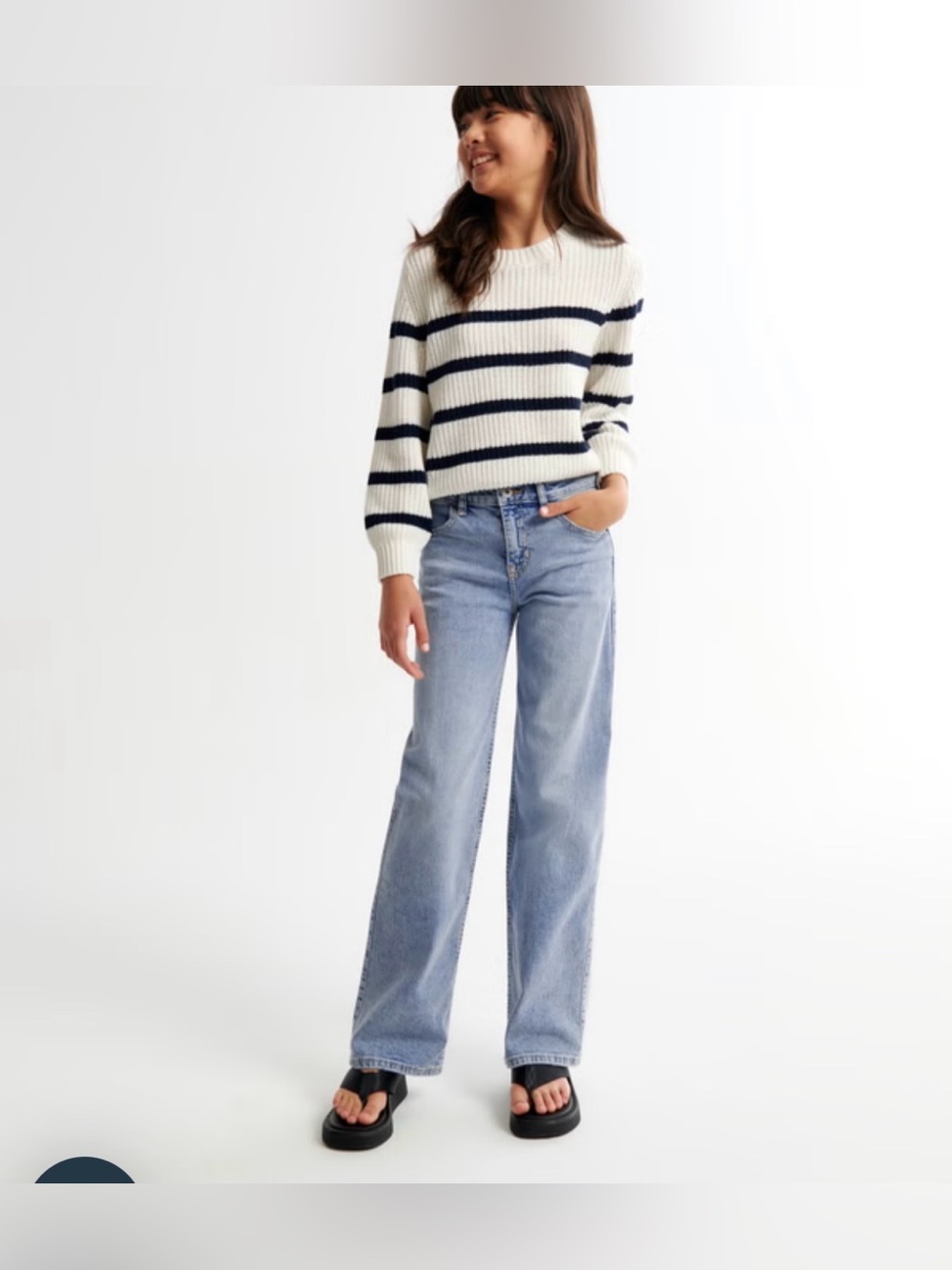 Abercrombie Kids Girls High Rise Wide Leg Jeans 9/10 Short Bundle 2